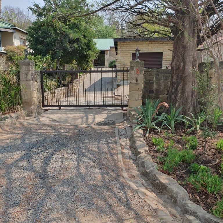 5 Bedroom Property for Sale in Ladybrand Free State